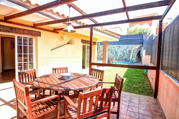 #7283 - Dream House | Holiday Rentals | Hello Homes Sitges