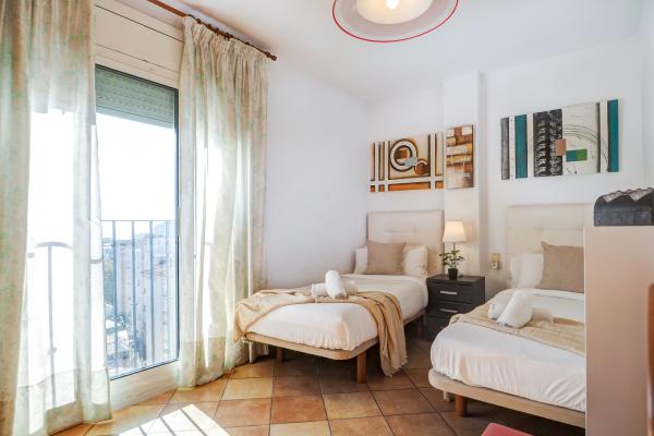 #72894 - Linda Vista Oasis Penthouse | バケーションレンタル | Hello Homes Sitges