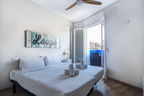 #73001 - Amazing Terrace in the Center | Holiday Rentals | Hello Homes Sitges