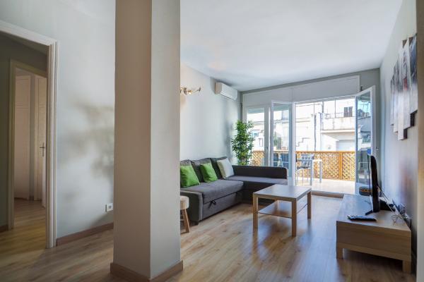 #73006 - Amazing Terrace in the Center | Holiday Rentals | Hello Homes Sitges