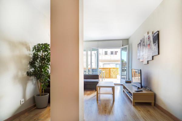 #73007 - Amazing Terrace in the Center | Holiday Rentals | Hello Homes Sitges