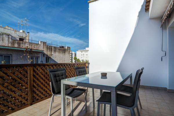 #73023 - Amazing Terrace in the Center | Holiday Rentals | Hello Homes Sitges