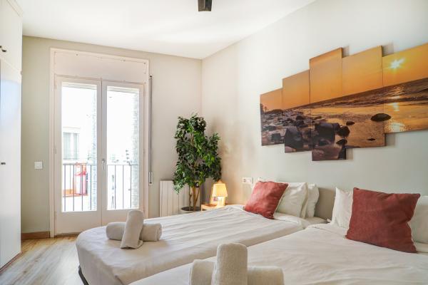 #73027 - Amazing Terrace in the Center | Holiday Rentals | Hello Homes Sitges