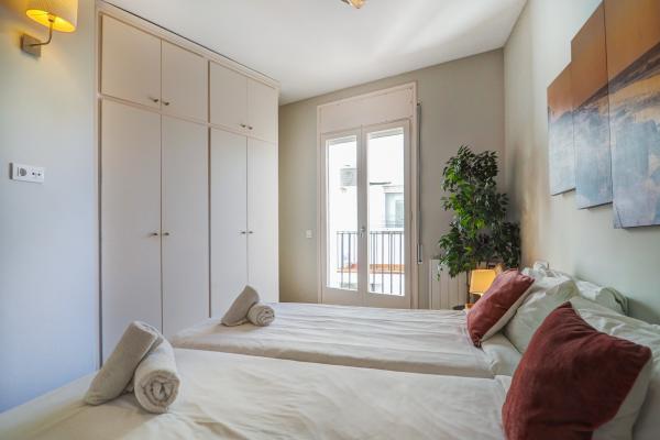 #73029 - Amazing Terrace in the Center | Holiday Rentals | Hello Homes Sitges