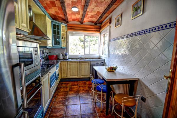 #7306 - Dream House | Holiday Rentals | Hello Homes Sitges