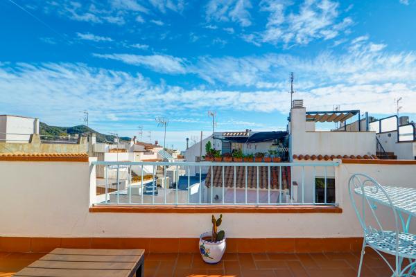 #73297 - Las Terracitas Apartment | Seasonal Rentals | Hello Homes Sitges