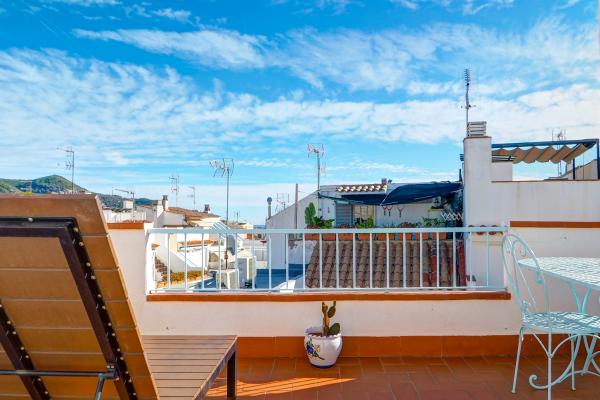 #73298 - Las Terracitas Apartment | Holiday Rentals | Hello Homes Sitges