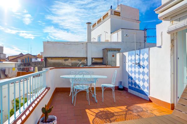 #73300 - Las Terracitas Apartment | Seasonal Rentals | Hello Homes Sitges