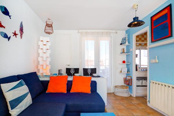 #73305 - Las Terracitas Apartment | Holiday Rentals | Hello Homes Sitges