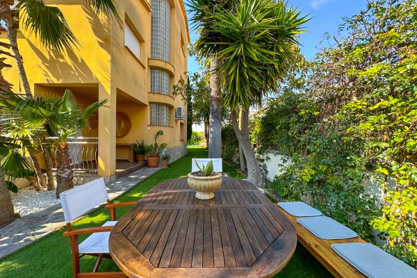 #75300 - Villa Rocamar | Location de Vacances | Hello Homes Sitges