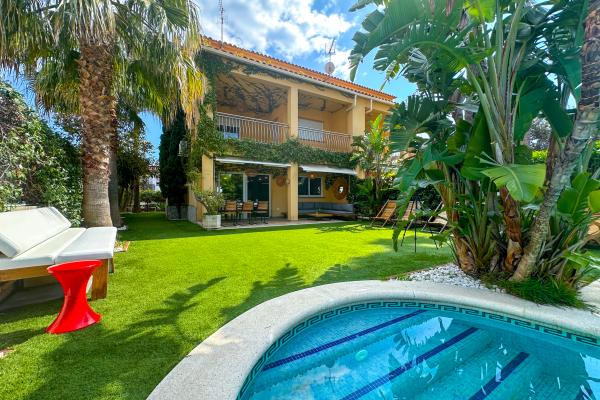 #75308 - Villa Rocamar | Location de Vacances | Hello Homes Sitges