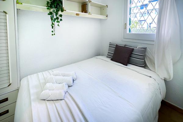 #75496 - Calypso Apartment | Holiday Rentals | Hello Homes Sitges