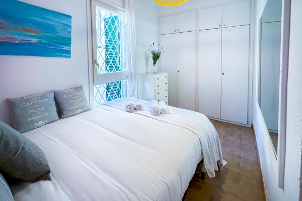 #75500 - Calypso Apartment | Holiday Rentals | Hello Homes Sitges