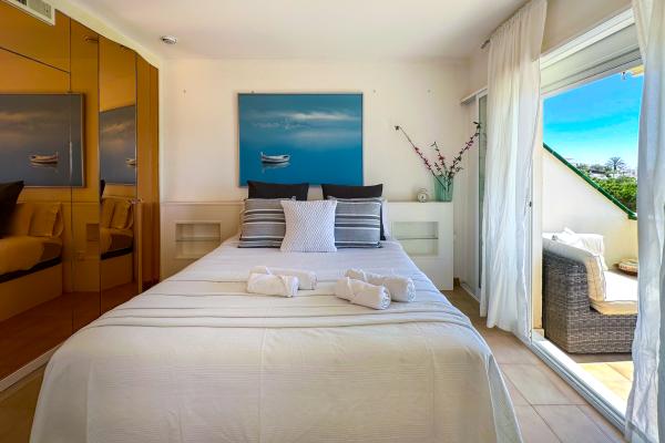 #75523 - Calypso Apartment | Holiday Rentals | Hello Homes Sitges