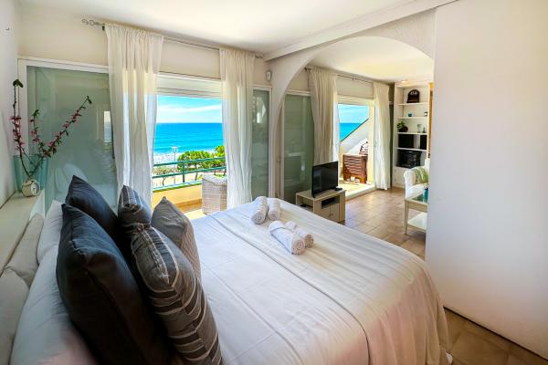 #75527 - Calypso Apartment | Holiday Rentals | Hello Homes Sitges