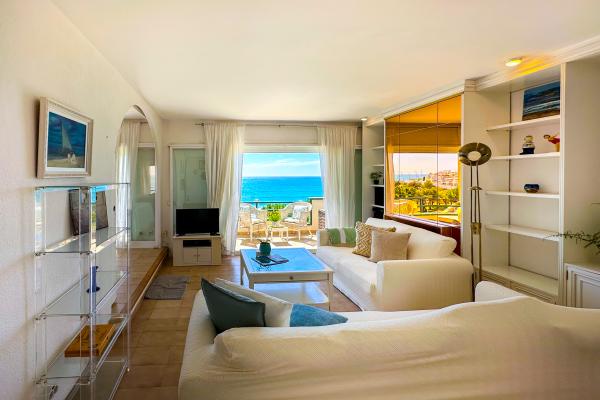 #75532 - Calypso Apartment | Holiday Rentals | Hello Homes Sitges