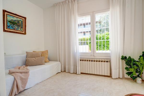 #76495 - Vinyet Serenity | Holiday Rentals | Hello Homes Sitges