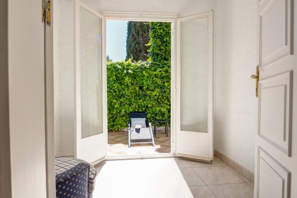 #76498 - Vinyet Serenity | Holiday Rentals | Hello Homes Sitges