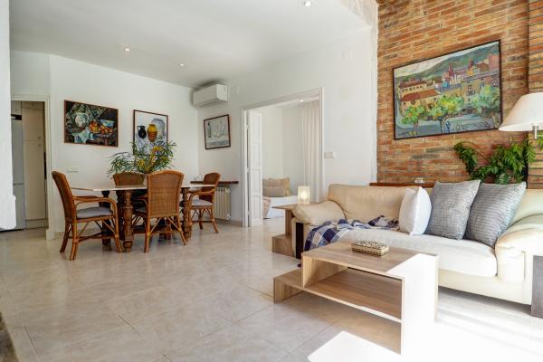 #76501 - Vinyet Serenity | Holiday Rentals | Hello Homes Sitges