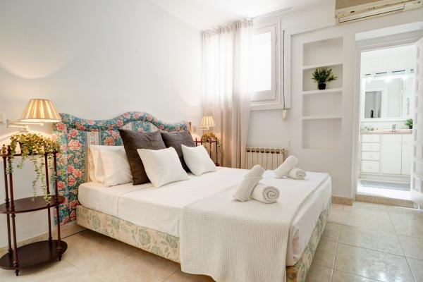 #76504 - Vinyet Serenity | Holiday Rentals | Hello Homes Sitges