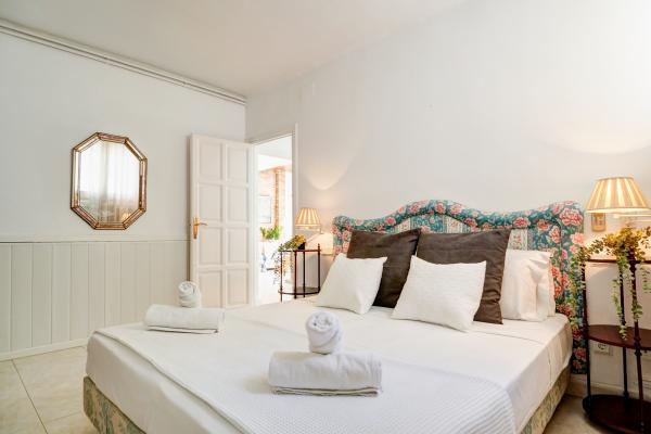 #76508 - Vinyet Serenity | Holiday Rentals | Hello Homes Sitges