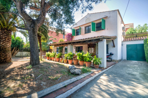 #7655 - Rustic Vinyet | Holiday Rentals | Hello Homes Sitges
