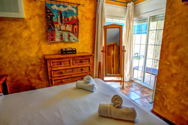#7674 - Dream House | Holiday Rentals | Hello Homes Sitges