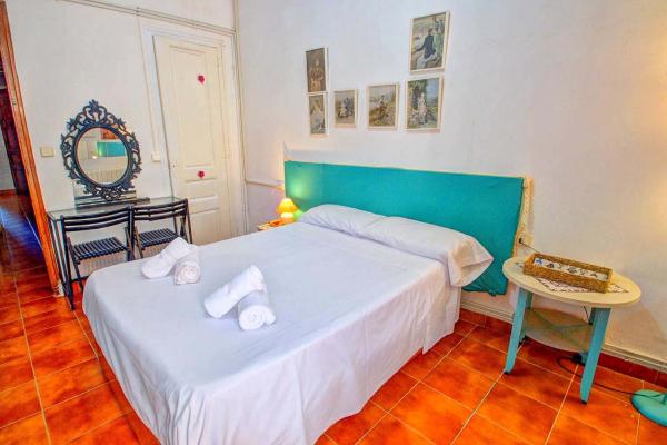 #7766 - Las Ventanas | Holiday Rentals | Hello Homes Sitges