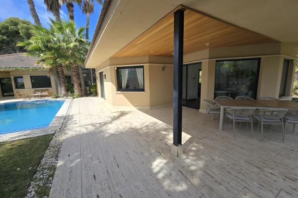 #78103 - Zen Villa | バケーションレンタル | Hello Homes Sitges