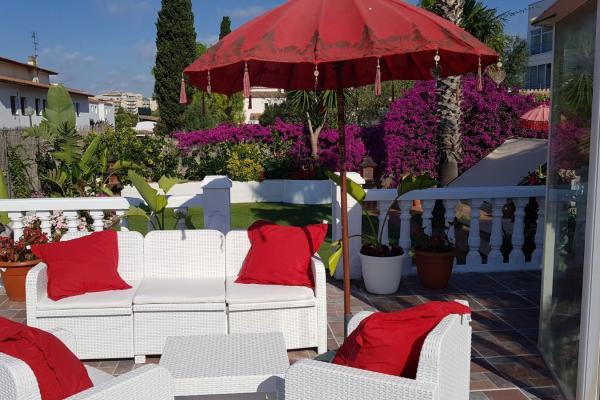 #7828 - Villa Paradise | Holiday Rentals | Hello Homes Sitges