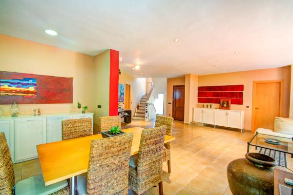 #7843 - Relax house | Holiday Rentals | Hello Homes Sitges