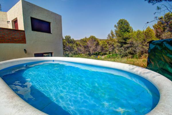 #7850 - Relax house | Holiday Rentals | Hello Homes Sitges