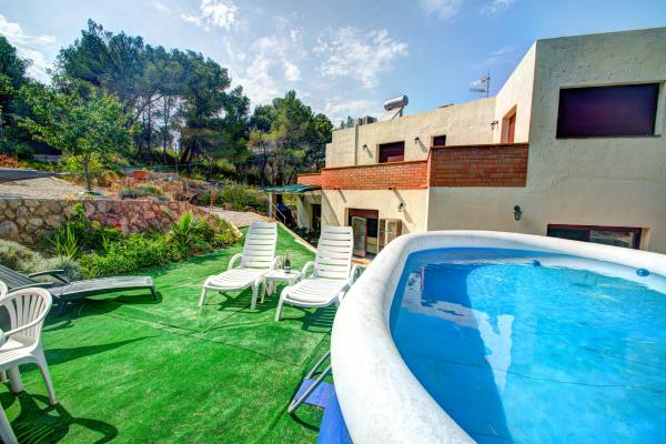 #7852 - Relax house | Holiday Rentals | Hello Homes Sitges