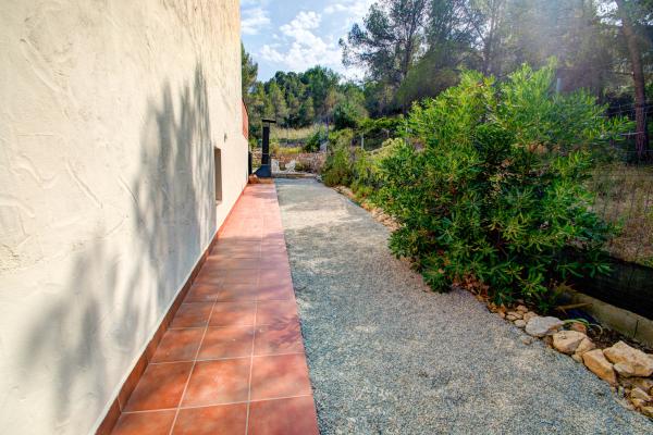 #7859 - Relax house | Holiday Rentals | Hello Homes Sitges