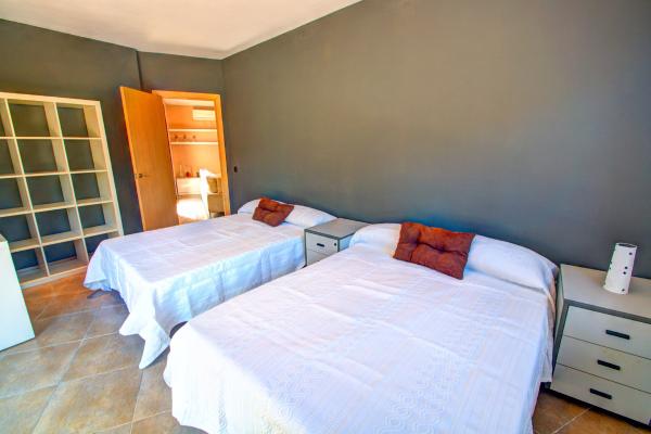 #7861 - Relax house | Holiday Rentals | Hello Homes Sitges