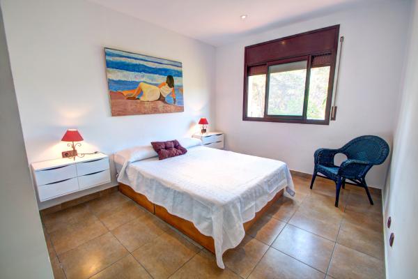#7865 - Relax house | Holiday Rentals | Hello Homes Sitges