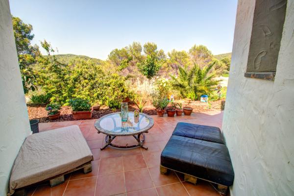 #7869 - Relax house | Holiday Rentals | Hello Homes Sitges