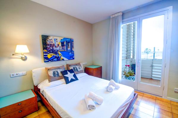 #7913 - Casa del Mar | Holiday Rentals | Hello Homes Sitges