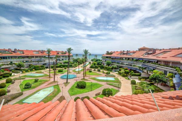 #7972 - DUPLEX PARK DE MAR | Holiday Rentals | Hello Homes Sitges