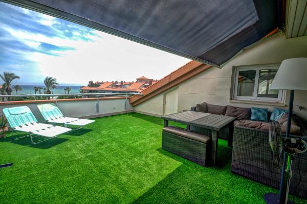 #7975 - DUPLEX PARK DE MAR | Holiday Rentals | Hello Homes Sitges