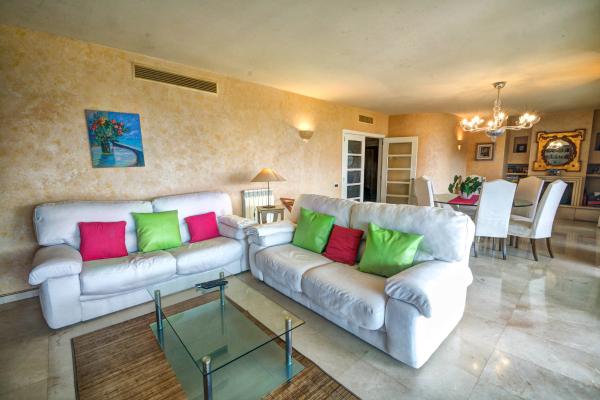 #7985 - DUPLEX PARK DE MAR | Holiday Rentals | Hello Homes Sitges