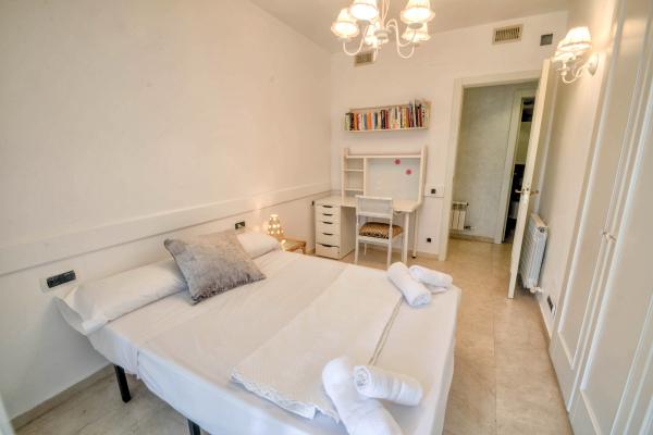 #7989 - DUPLEX PARK DE MAR | Holiday Rentals | Hello Homes Sitges