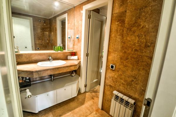 #7994 - DUPLEX PARK DE MAR | Holiday Rentals | Hello Homes Sitges