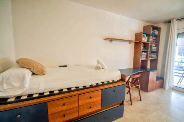 #8000 - DUPLEX PARK DE MAR | Holiday Rentals | Hello Homes Sitges