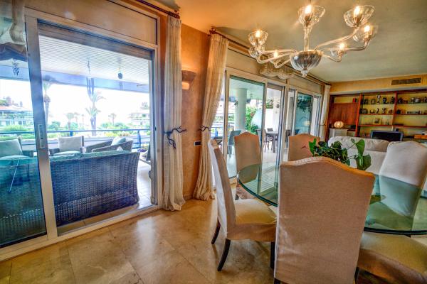 #8006 - DUPLEX PARK DE MAR | Holiday Rentals | Hello Homes Sitges