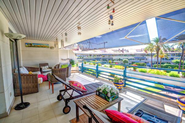 #8013 - DUPLEX PARK DE MAR | Holiday Rentals | Hello Homes Sitges