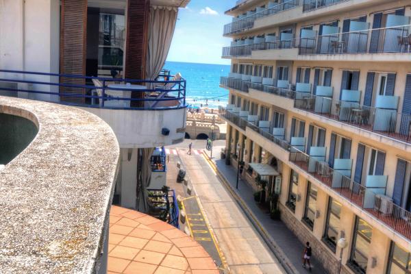 #8021 - The Roof Top Duplex | Ferieudlejning | Hello Homes Sitges
