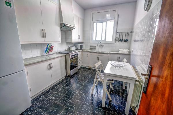 #8085 - House Beach Center | Ferieudlejning | Hello Homes Sitges