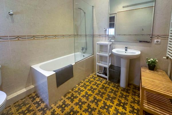 #80964 - Gaudi Apartment | Holiday Rentals | Hello Homes Sitges