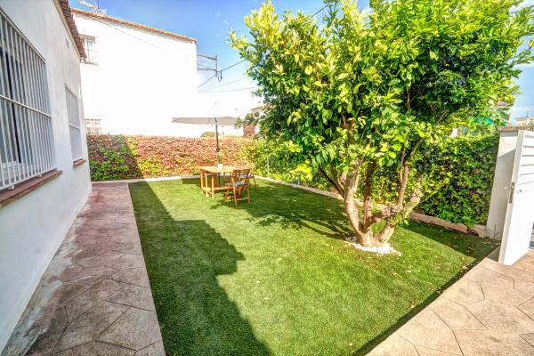 #8109 - House Beach Center | Ferieudlejning | Hello Homes Sitges